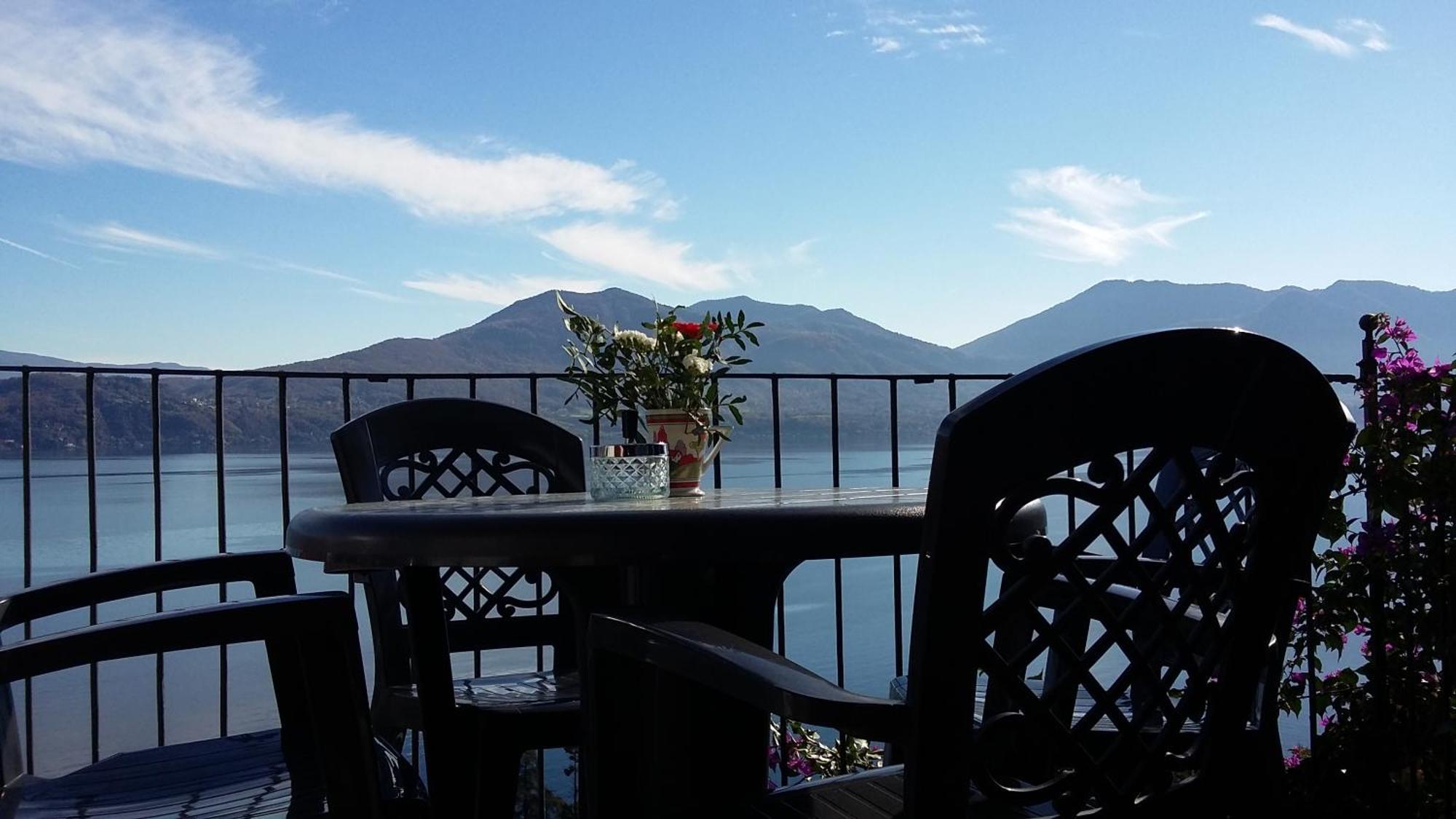 Casale Fe-Wo - Appartamenti Con Vista Lago Cannero Riviera Exterior photo