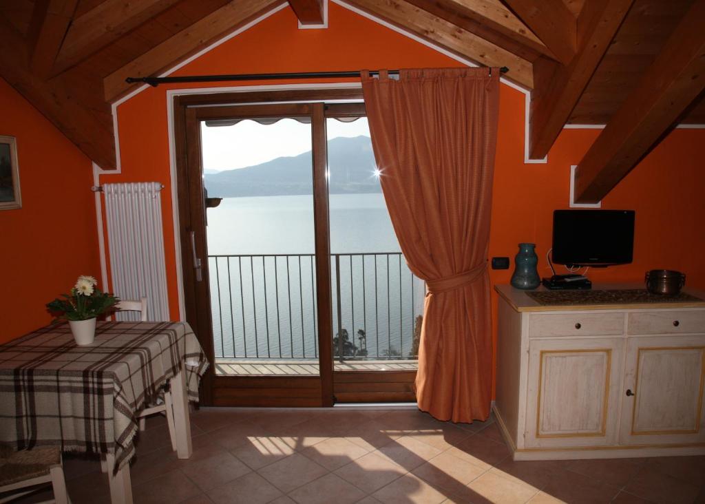 Casale Fe-Wo - Appartamenti Con Vista Lago Cannero Riviera Room photo