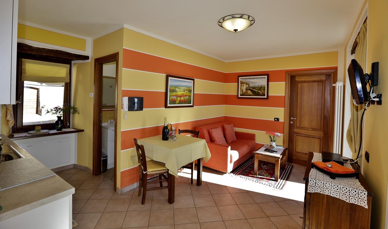 Casale Fe-Wo - Appartamenti Con Vista Lago Cannero Riviera Exterior photo